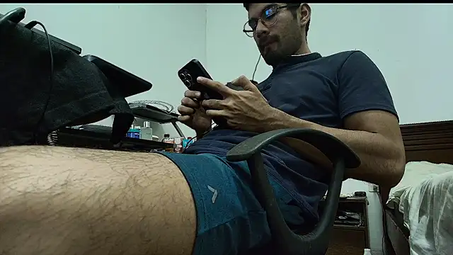 x-sebastian online show from 03/29/26, 01:46