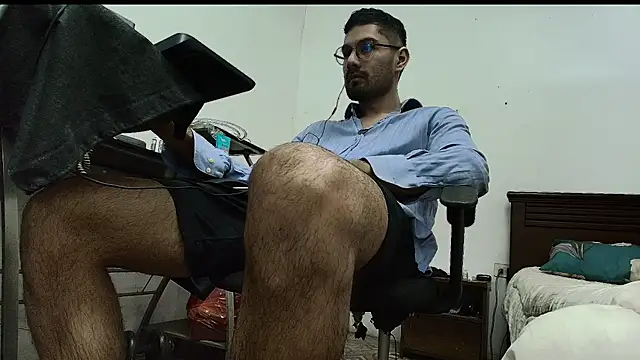 x-sebastian online show from 04/10/26, 10:06