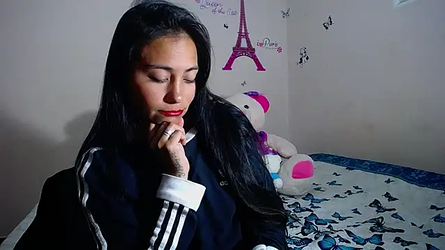 hanna girl21 online show from 12/04/25, 11:48