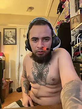 Snapshot of cnasty5621333 chatting on 10/12/25, 05:36 cnasty5621333 online show from 10/12/25, 05:36