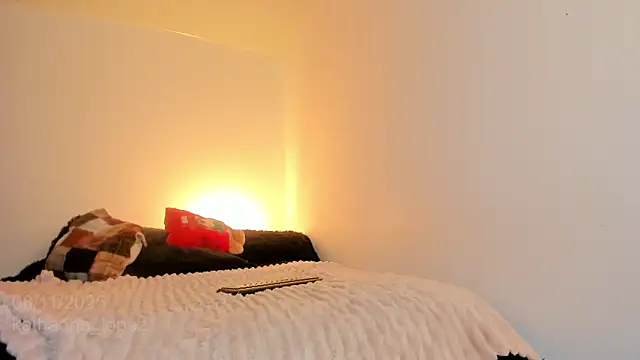 Katharina Lopez online show from 11/08/25, 09:18