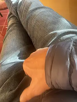 MAHKE12 online show from 11/27/25, 10:27