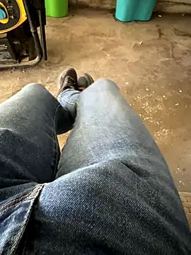 MAHKE12 online show from 10/13/25, 08:38