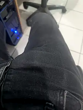 MAHKE12 online show from 11/06/25, 02:21