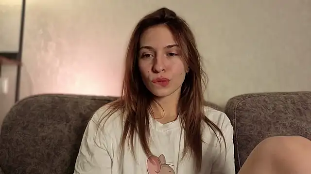 LovelyKatea online show from 11/20/25, 02:07