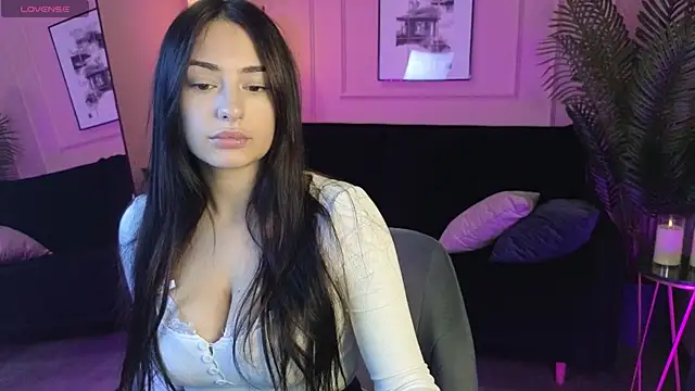 MilanaSugar online show from 11/25/25, 06:03