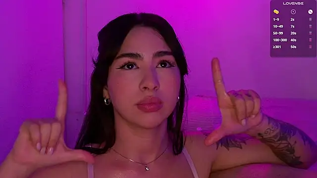 Snapshot of Candy_Ken chatting on 10/22/25, 01:27 Candy Ken online show from 10/22/25, 01:27