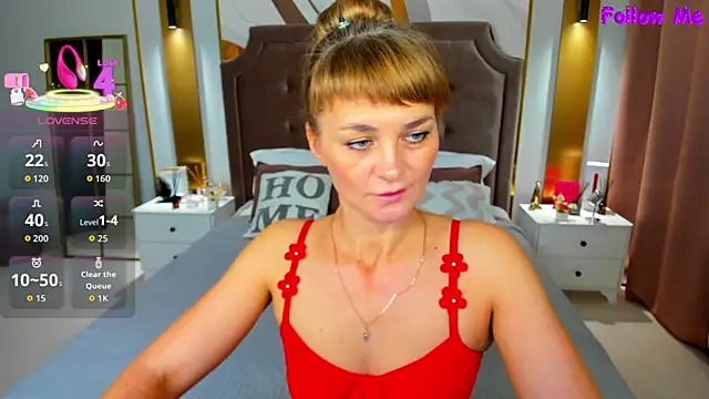 Snapshot of annasimonsj chatting on 09/25/25, 01:00 annasimonsj online show from 09/25/25, 01:00