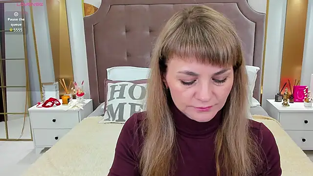 annasimonsj online show from 04/18/26, 12:57