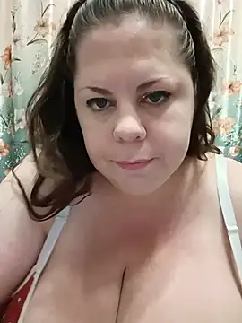 Snapshot of Ginabig chatting on 06/12/26, 02:42 Ginabig online show from 06/12/26, 02:42