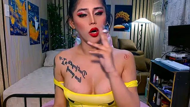 UrSweetKatCakes online show from 10/21/25, 12:00