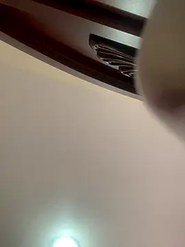 Iced cloudz online show from 12/16/25, 04:00