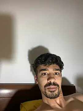 Hermanooooooo online show from 05/13/26, 01:51