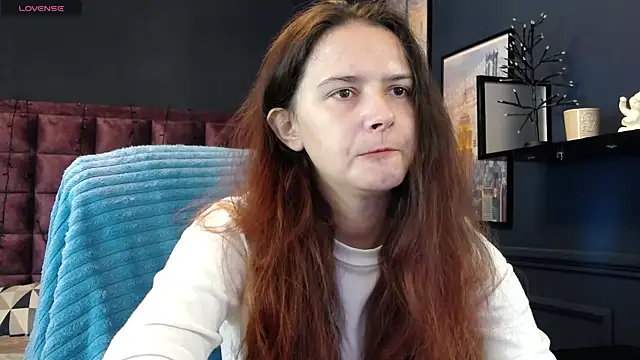 Snapshot of iris_nikhols chatting on 07/15/26, 01:23 iris nikhols online show from 07/15/26, 01:23