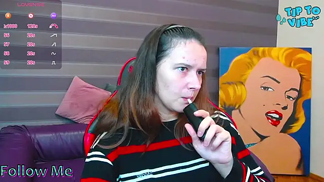 iris nikhols online show from 09/23/25, 02:51