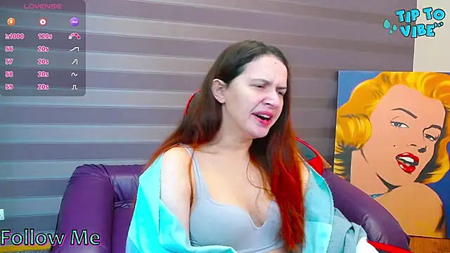 iris nikhols online show from 12/19/25, 02:04