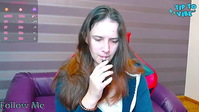 iris nikhols online show from 09/14/25, 11:49