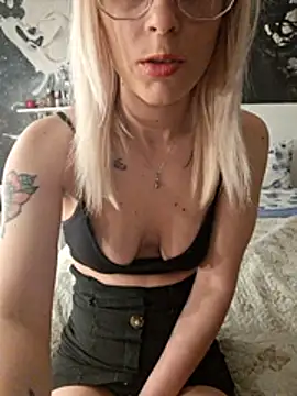 MarikaWild93 online show from 04/22/26, 09:10