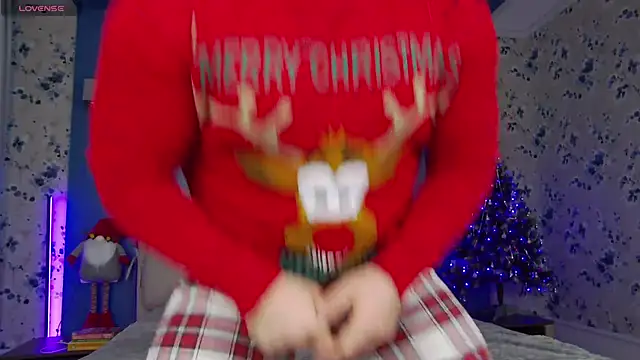 Snapshot of Arilas_ chatting on 12/25/24, 07:35 Arilas  online show from 12/25/24, 07:35