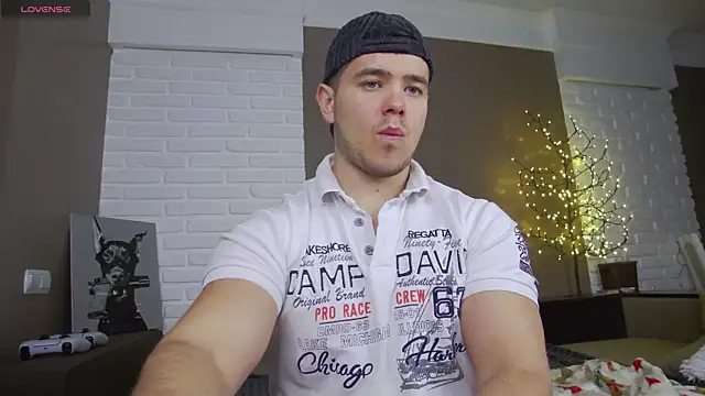 Snapshot of Arilas_ chatting on 12/20/24, 07:33 Arilas  online show from 12/20/24, 07:33