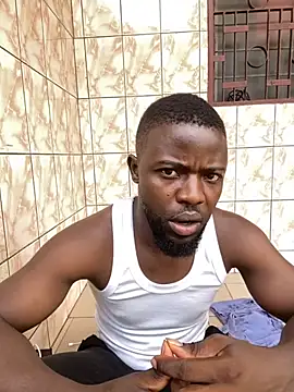 Snapshot of vannycov chatting on 09/19/25, 12:42 vannycov online show from 09/19/25, 12:42