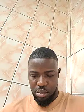 Snapshot of vannycov chatting on 11/05/25, 11:02 vannycov online show from 11/05/25, 11:02