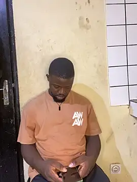 Snapshot of vannycov chatting on 09/09/25, 11:36 vannycov online show from 09/09/25, 11:36