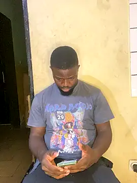 Snapshot of vannycov chatting on 09/29/25, 11:32 vannycov online show from 09/29/25, 11:32