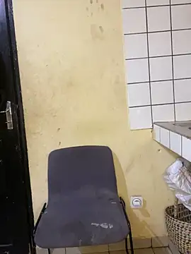 Snapshot of vannycov chatting on 09/27/25, 10:16 vannycov online show from 09/27/25, 10:16