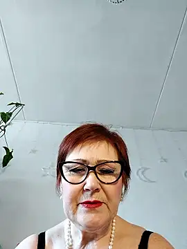 Snapshot of Fire_Night chatting on 01/12/26, 08:54 Fire Night online show from 01/12/26, 08:54