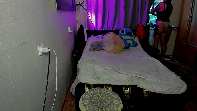 monica  elder online show from 04/21/26, 06:42