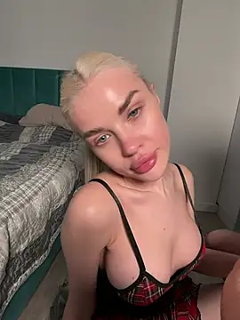 Bad Hot Teacher online show from 04/06/26, 09:05