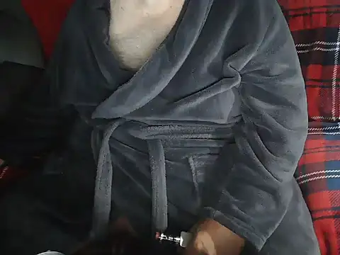 onkelgrau65 online show from 10/14/25, 02:23