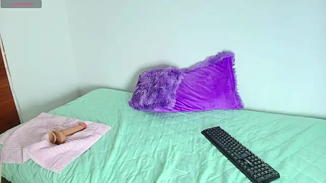 arianauwu online show from 04/05/26, 08:48