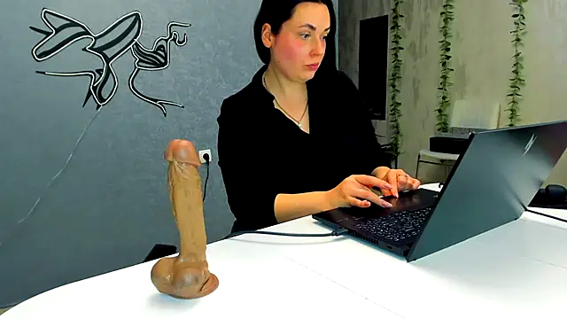 WorshipLilit online show from 11/21/25, 08:08