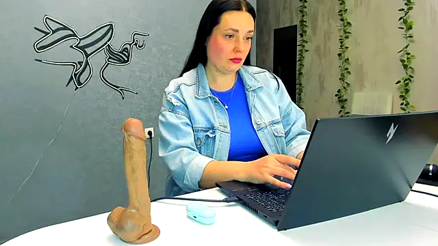 WorshipLilit online show from 01/10/26, 01:01