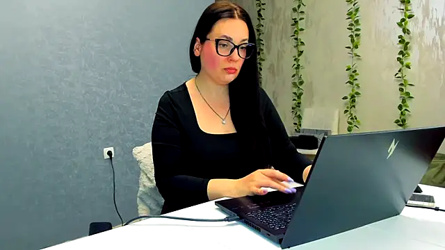 WorshipLilit online show from 04/17/26, 08:11