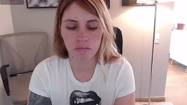 Snapshot of thamarajane chatting on 06/09/26, 07:04 thamarajane online show from 06/09/26, 07:04