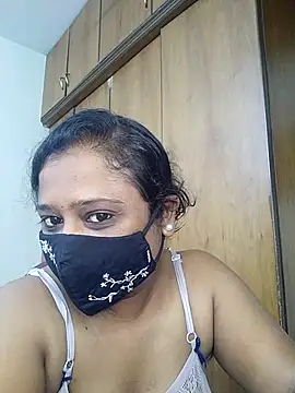 sexynayan23 online show from 05/04/26, 06:06