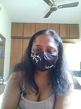 sexynayan23 online show from 02/18/26, 04:32