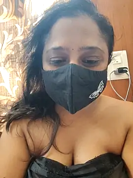 sexynayan23 online show from 05/01/26, 06:29