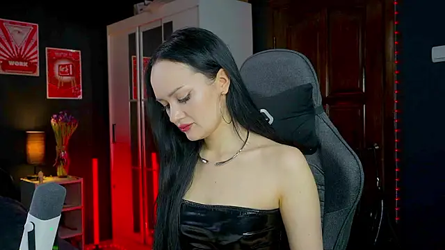 QueenAliss online show from 03/17/26, 05:21