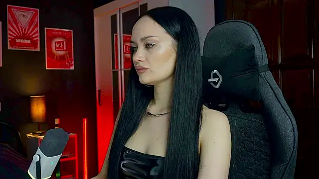 QueenAliss online show from 03/01/26, 06:24