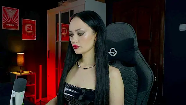 QueenAliss online show from 03/18/26, 05:32