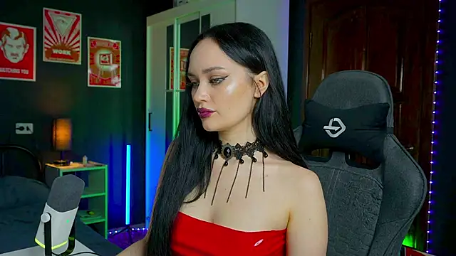 QueenAliss online show from 11/03/25, 06:07