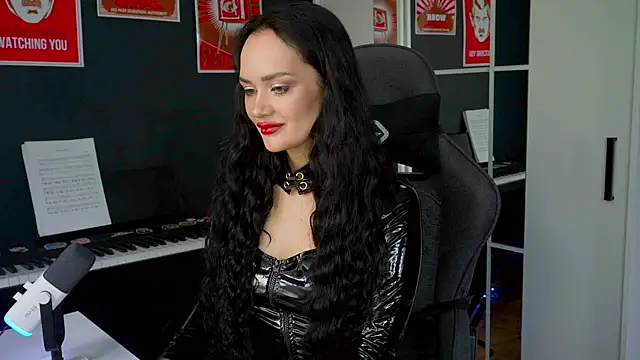 QueenAliss online show from 09/09/25, 04:00