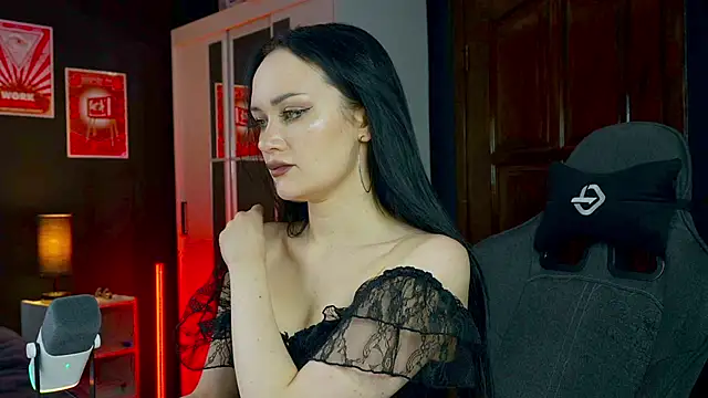 QueenAliss online show from 02/01/26, 07:17