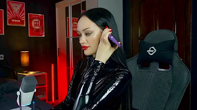 QueenAliss online show from 02/07/26, 08:33