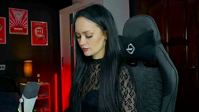 QueenAliss online show from 02/26/26, 06:13