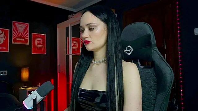 QueenAliss online show from 01/10/26, 08:42